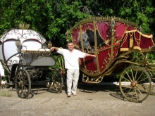 «Я зарабатываю на каретах»